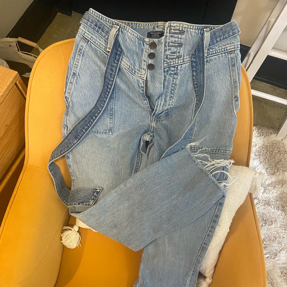 3 pairs of Jeans - size 25 / 26 - gently worn